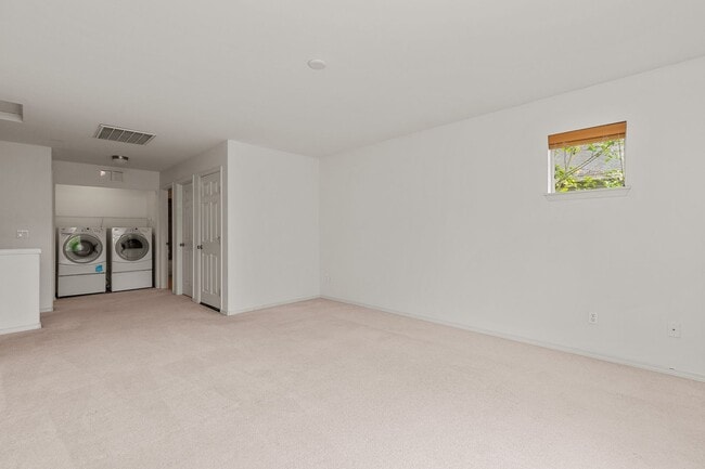 Photo - Stunning 3 bed, 2.5 bath home in desirable Bothell neighborhood