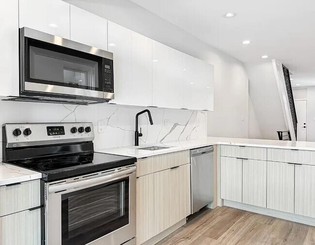 Photo - 2629 S Hicks St