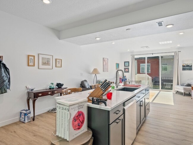 Photo - 4136 Winder Ln