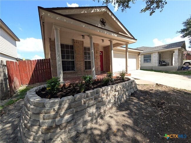 Building Photo - 268 Goliad Dr