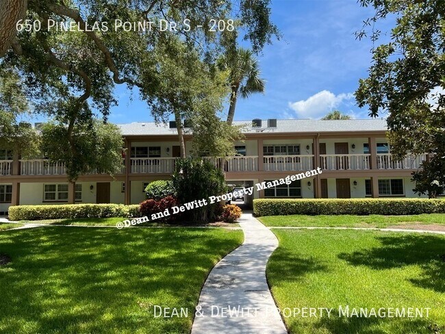 Building Photo - 650 Pinellas Point Dr S Unit 208