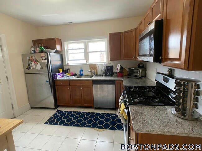 Photo - 24 Willard Ave Unit 3