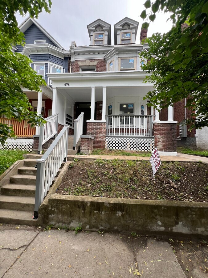 Photo - 496 W State St Unidad 1