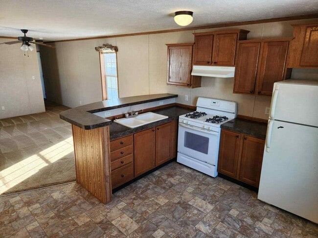 Building Photo - 3451 W 100 S