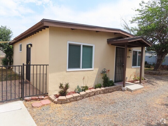 Building Photo - Quiet 2 Bedroom House in La Mesa