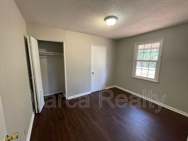Photo - 5321 Southampton Rd