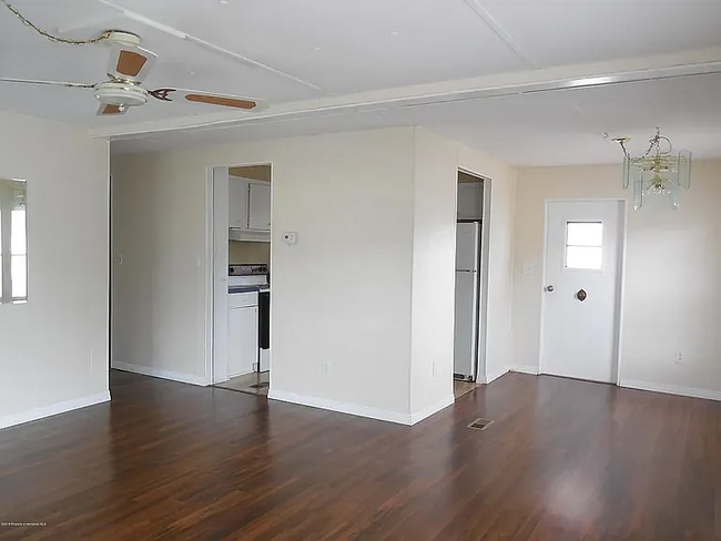 Photo - 14324 Montclair Dr