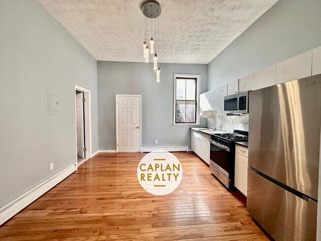Photo - 46 Warren St Unit 1