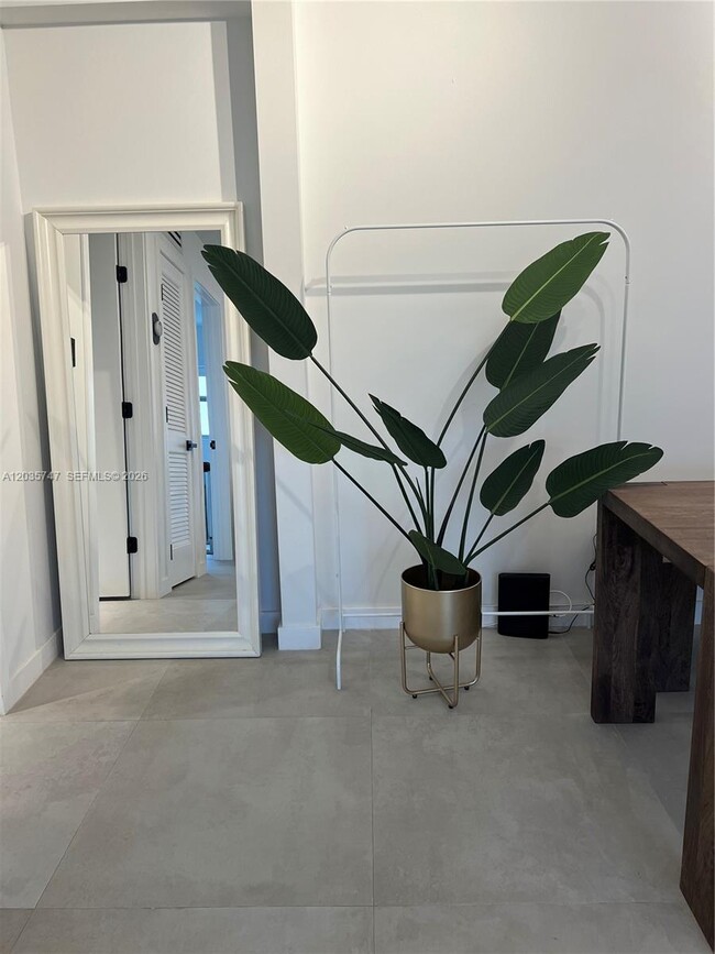 Photo - 240 Collins Ave Unit 4A