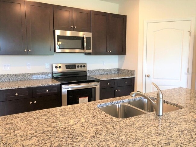 Photo - 194 St Thomas Dr