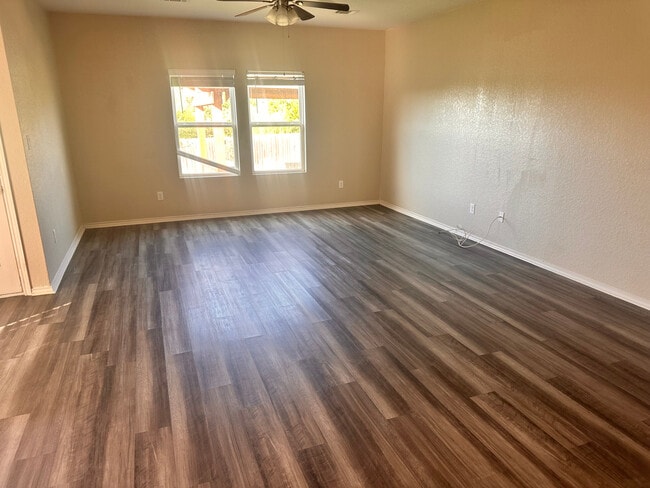 Photo - Room in House on Daisy Meadow