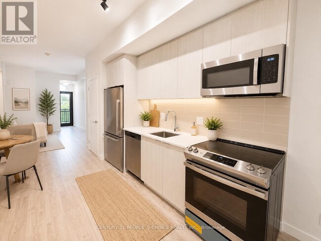 Photo - 180 Clonmore Dr