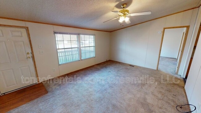 Photo - 202 Bunker Ct