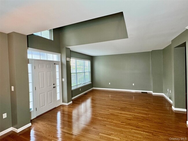 Photo - 19 Highrose Ridge Way