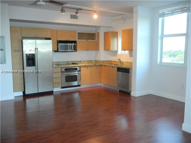 Building Photo - 3180 SW 22nd St Unit 701