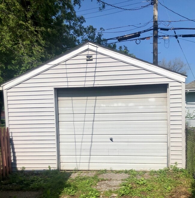 Photo - Quaint, cozy north side single family home!