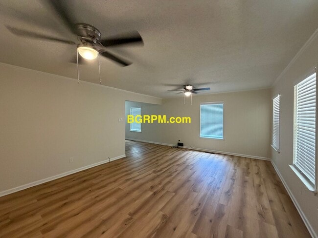 1325 Southeastern Ave