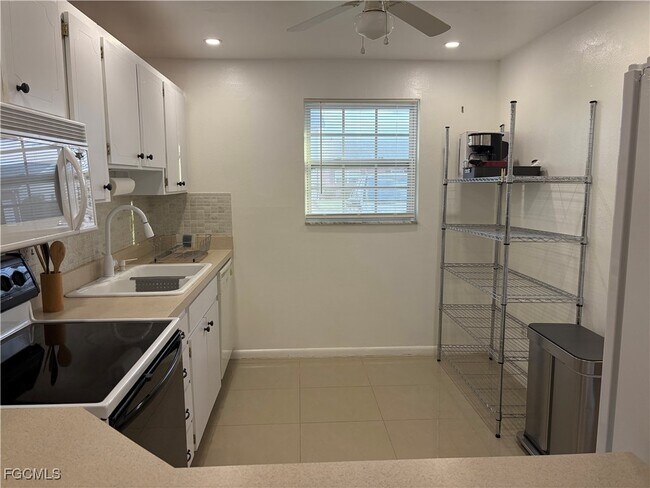 Building Photo - 8730 Rose Ct Unit 2