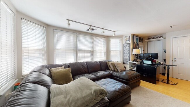 Photo - 130 Tudor St Unit 1
