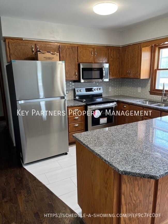 Photo - 501 NE 88th St