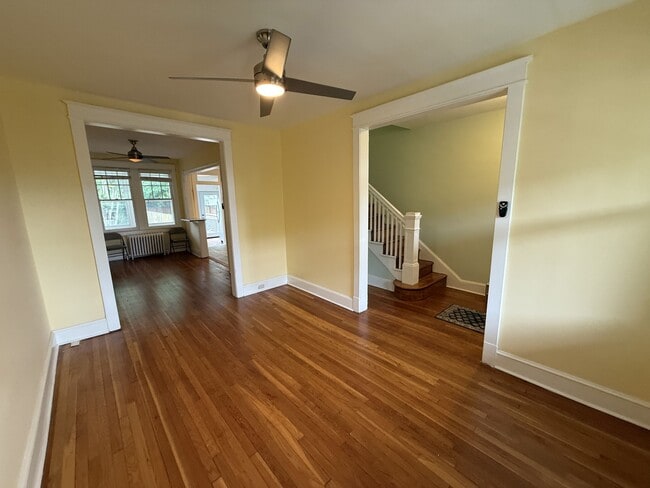 Photo - 1128 Neal St NE