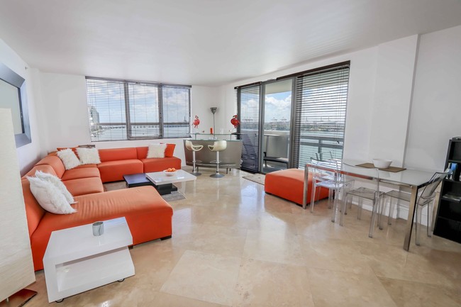 Photo - 1500 Bay Rd Unidad 1138 Rental