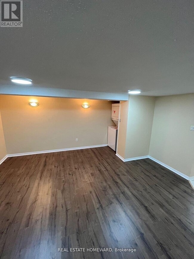 Photo - 810 Sanok Dr