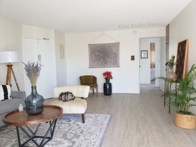 Photo - **UPGRADED, RARE Only 2 units per floor! 2... Unit 1111 WILD 6A