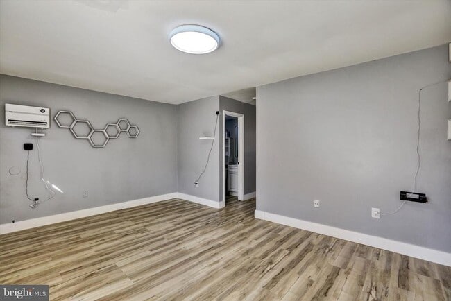 Photo - 63 Town Pines Ct