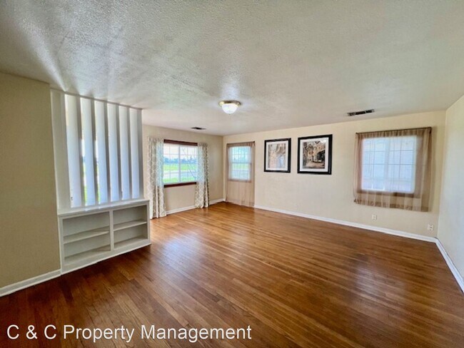 2 br, 1 bath House - 1720 Cherry Ave - 2 br, 1 bath House - 1720 Cherry Ave