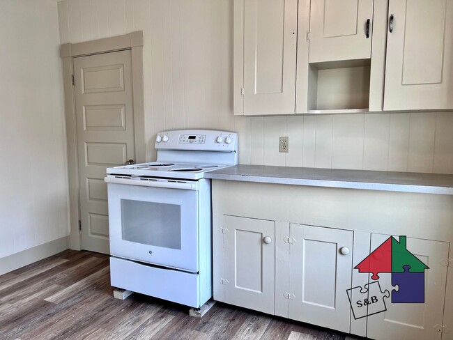 16 Liberty St Unit 201