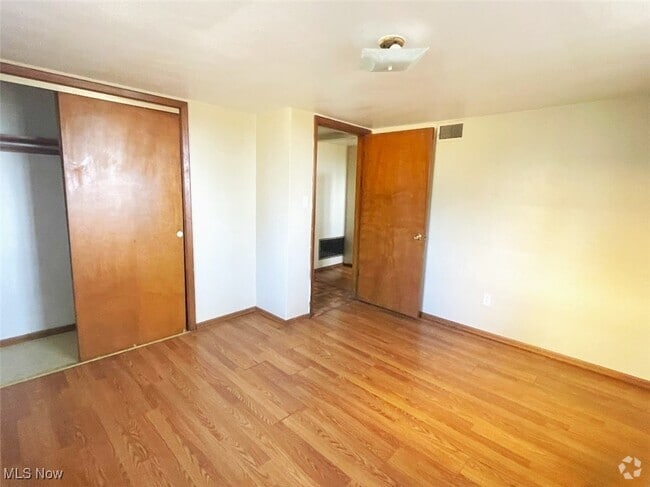 Building Photo - 2803 Sunset Blvd Unit 3 Rental