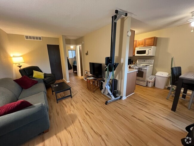 Building Photo - 3393 Madison Ave Unit W128 Rental