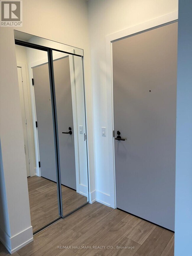 Photo - 858 Dupont St Unit 614