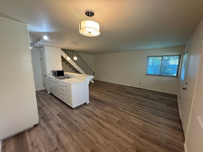 Photo - 2 Bedroom, 1 Bath in desirable neighborhood, Capitola Unit 2