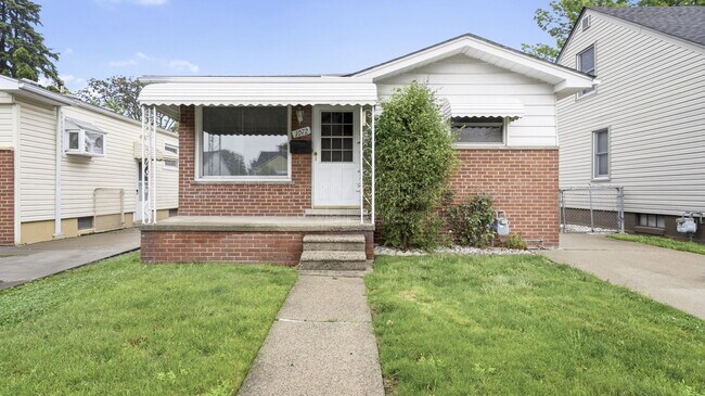 Photo - 1072 Mill St