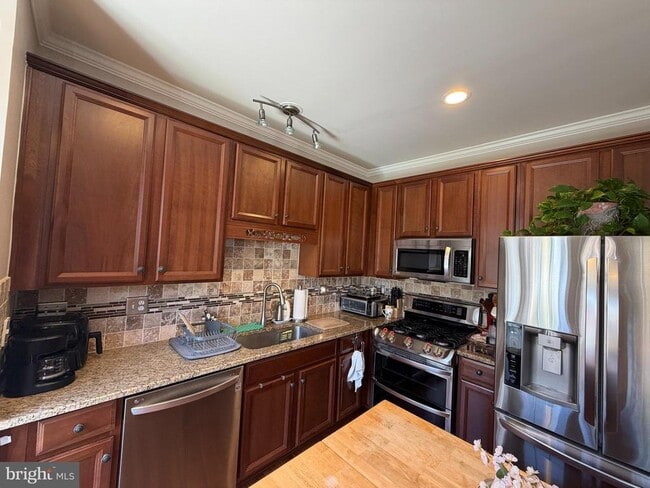 Photo - 308 Quinton Oaks Cir