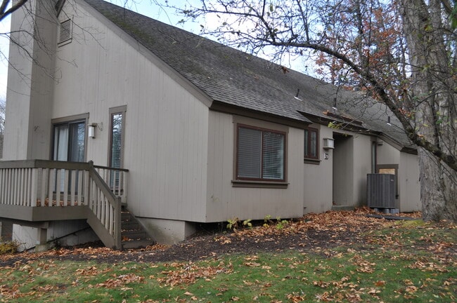 Building Photo - 29 Crocus Ln Unit 29