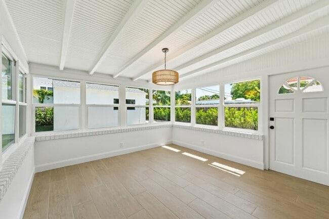 Photo - 802 Lytle St