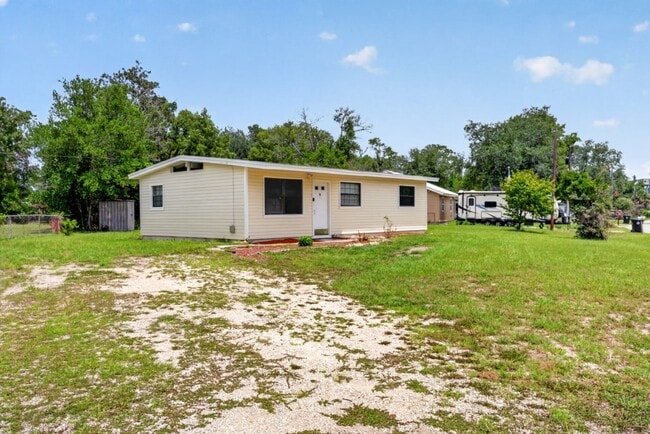 Photo - 255 Woodside Dr