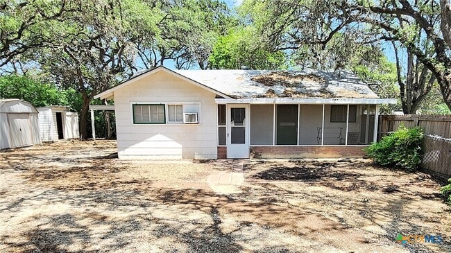 Photo - 1432 N Walnut Ave House