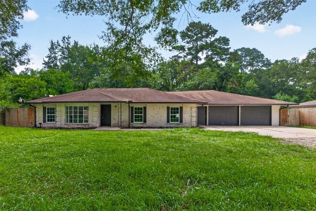 Building Photo - 18747 Woodridge Dr