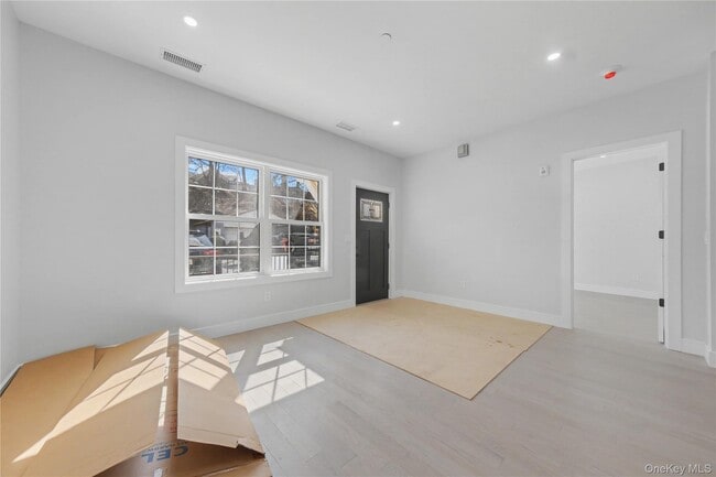 Photo - 10 Market St Unit B