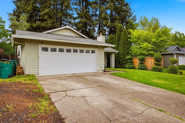 Photo - 17563 SW Granada Dr