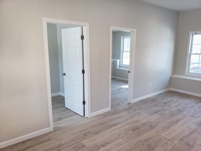 Photo - 2 Bancroft Rd Unit 1