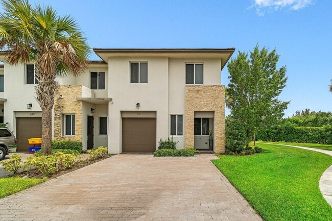 Building Photo - 350 Pioneer Way Rental