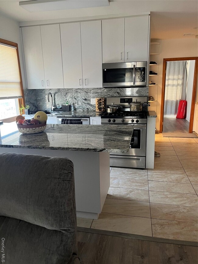 Building Photo - 35 Notre Dame Ave Unit 21