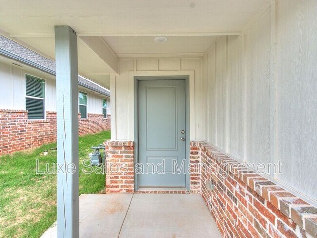 Photo - 3801 Franks Wy