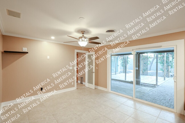 Photo - 1424 N Gene Ave