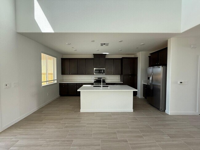 171 Dock Cir